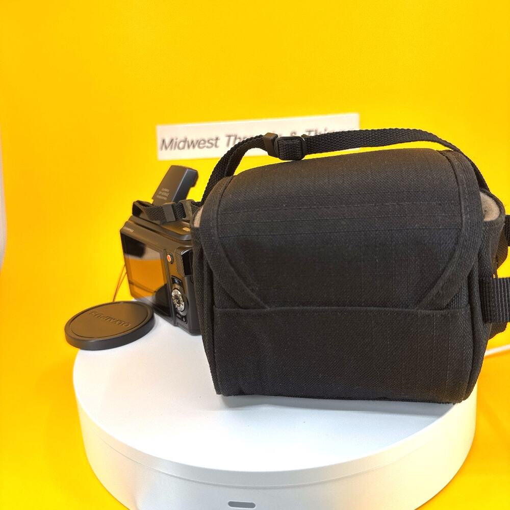 Olympus Digital Camera | 3" Display - 22x Zoom - Wifi - 14MP Sensor - 720p HD - Picture 16 of 16